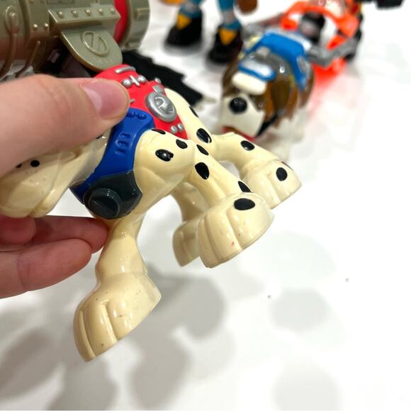 Fisher Price Rescue Heros Vintage Lot with Rescue Pets Accesories Backpacks etc - Picture 9 of 14